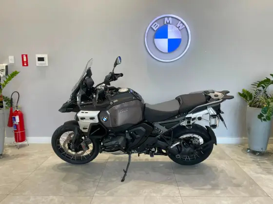 BMW R 1300 GS ADVENTURE TRIPLE BLACK BMW R 1300 GS ADVENTURE TRIPLE BLACK