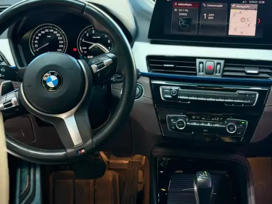BMW-X1-2.0 16V TURBO ACTIVEFLEX SDRIVE20I M SPORT 25 ANOS 4P AUTOMÁTICO BMW-X1-2020
