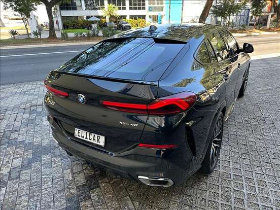 BMW-X6-2022