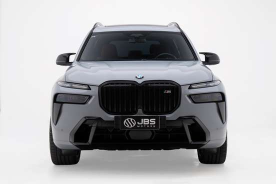 BMW-X7-2024