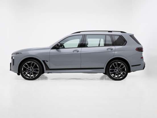 BMW-X7-4.4 V8 GASOLINA M60i STEPTRONIC BMW-X7-2024