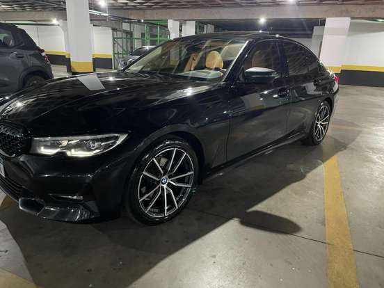 BMW-320i-2021