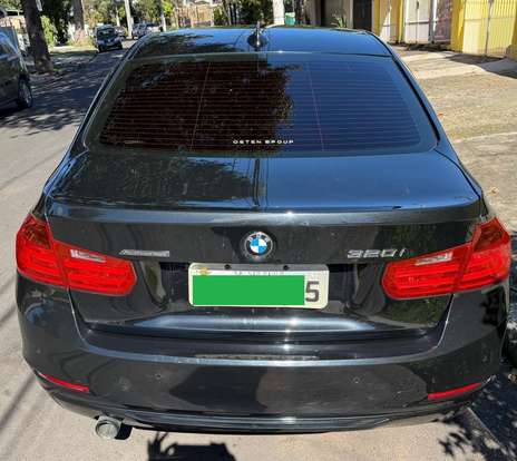 BMW-320i-2015