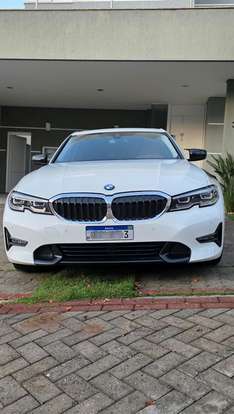 BMW-330i-2019
