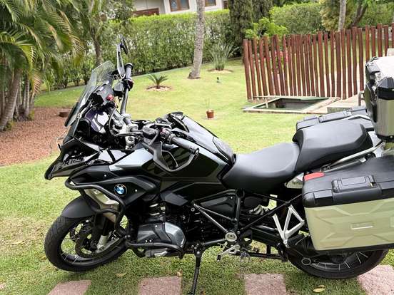 BMW-R 1250 GS PREMIUM TRIPLE BLACK BMW-R 1250 GS PREMIUM TRIPLE BLACK-2023