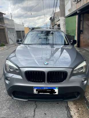 BMW-X1-2011