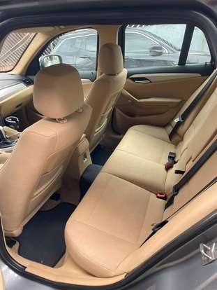 BMW-X1-2011