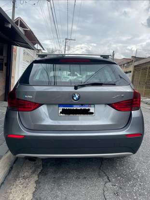 BMW-X1-2011