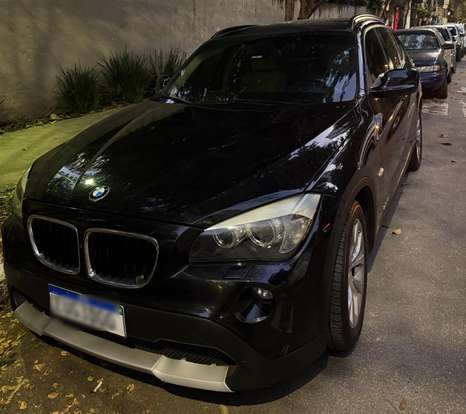 BMW-X1-2011