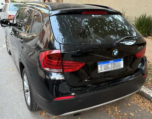 BMW-X1-2011
