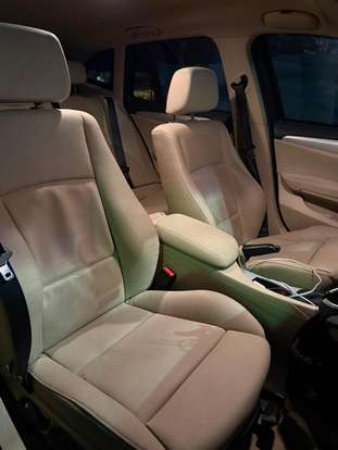 BMW-X1-2011