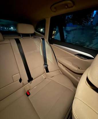 BMW-X1-2011