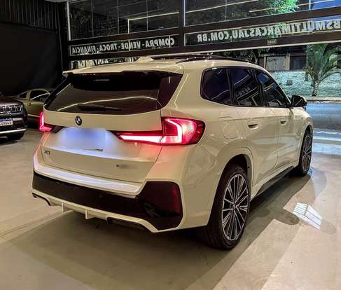 BMW-X1-2024