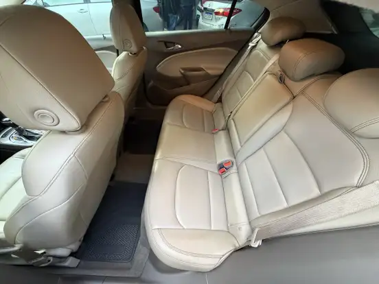 CHEVROLET-CRUZE-2019