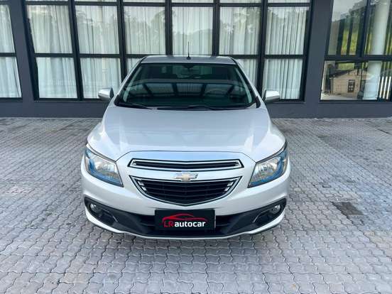 CHEVROLET-ONIX-2014