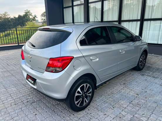 CHEVROLET-ONIX-2014