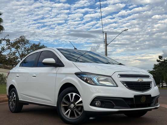 CHEVROLET-PRISMA-2013