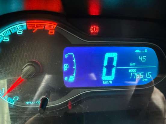 CHEVROLET-PRISMA-2013
