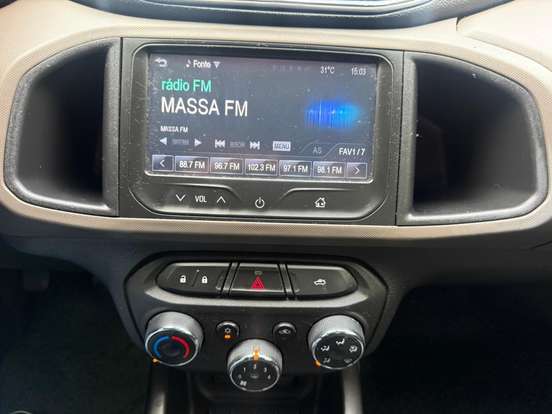 CHEVROLET-PRISMA-2013