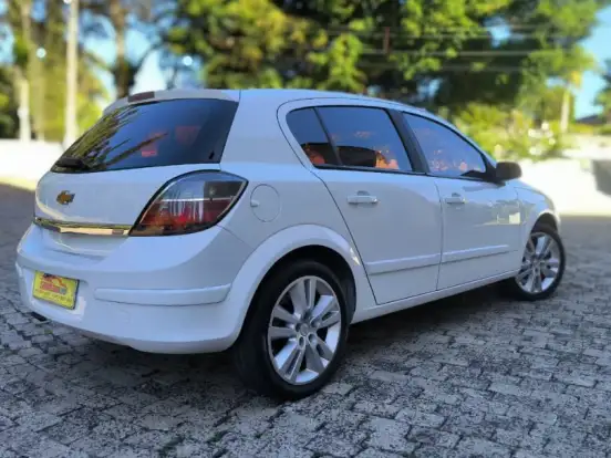 CHEVROLET-VECTRA-2.0 MPFI GT HATCH 8V FLEX 4P MANUAL CHEVROLET-VECTRA-2010