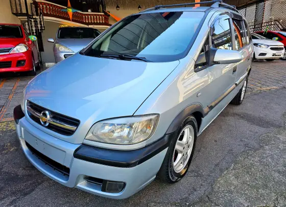 CHEVROLET ZAFIRA 2.0 MPFI COMFORT 8V FLEX 4P MANUAL CHEVROLET ZAFIRA 2.0 MPFI COMFORT 8V FLEX 4P MANUAL