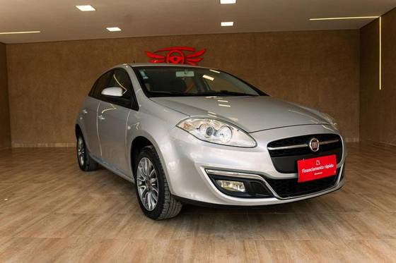 FIAT BRAVO 1.8 ESSENCE 16V FLEX 4P MANUAL