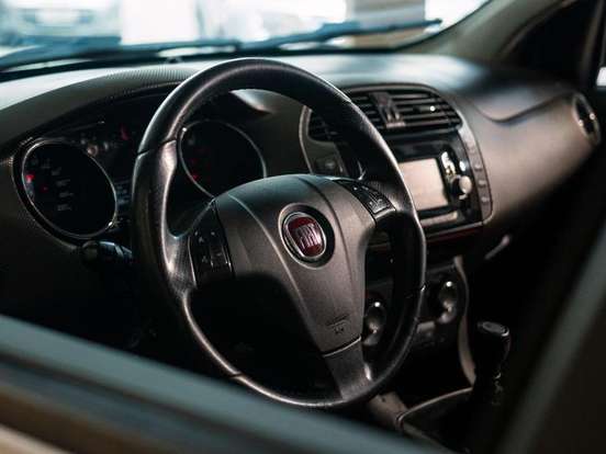 FIAT-BRAVO-1.8 ESSENCE 16V FLEX 4P MANUAL FIAT-BRAVO-2015