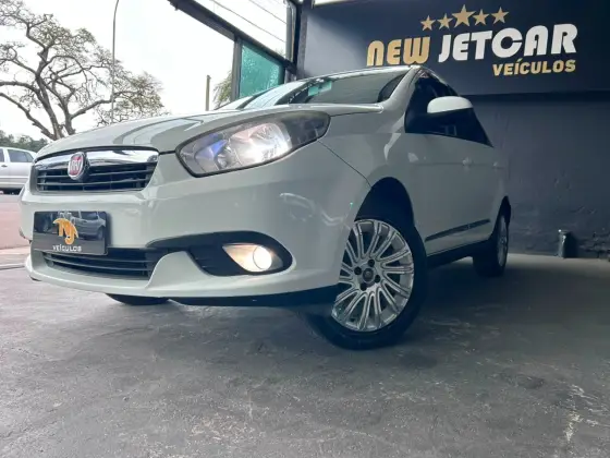FIAT GRAND SIENA 1.6 MPI ESSENCE 16V FLEX 4P MANUAL FIAT GRAND SIENA 1.6 MPI ESSENCE 16V FLEX 4P MANUAL