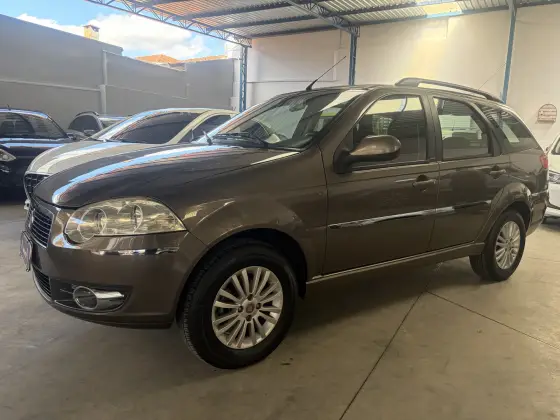 FIAT PALIO 1.4 MPI ATTRACTIVE WEEKEND 8V FLEX 4P MANUAL FIAT PALIO 1.4 MPI ATTRACTIVE WEEKEND 8V FLEX 4P MANUAL