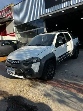 FIAT STRADA 1.8 MPI ADVENTURE CD 16V FLEX 3P MANUAL FIAT STRADA 1.8 MPI ADVENTURE CD 16V FLEX 3P MANUAL