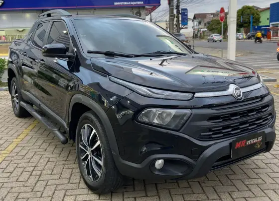 FIAT TORO 2.0 16V TURBO DIESEL ULTRA 4WD AT9 FIAT TORO 2.0 16V TURBO DIESEL ULTRA 4WD AT9