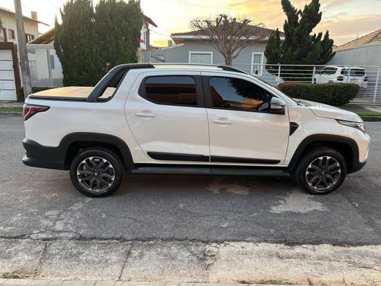 FIAT-STRADA-2024