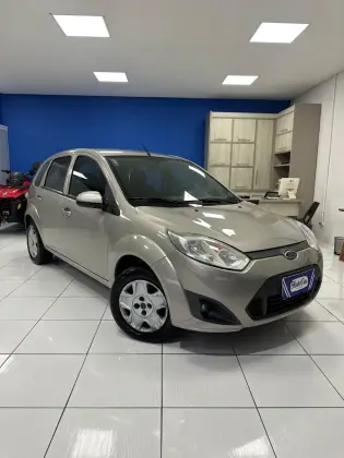 FORD FIESTA 1.6 ROCAM HATCH 8V FLEX 4P MANUAL FORD FIESTA 1.6 ROCAM HATCH 8V FLEX 4P MANUAL