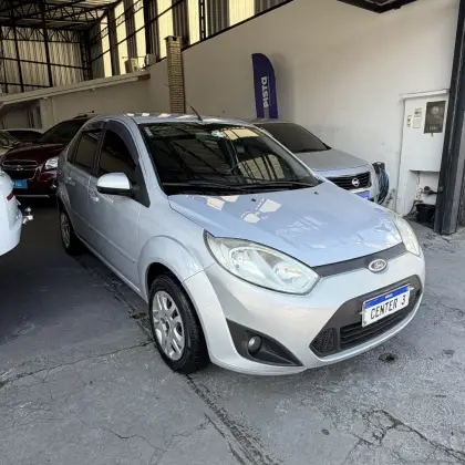 FORD FIESTA 1.6 ROCAM SE SEDAN 8V FLEX 4P MANUAL FORD FIESTA 1.6 ROCAM SE SEDAN 8V FLEX 4P MANUAL
