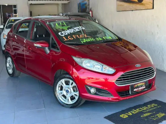 FORD FIESTA 1.6 SE HATCH 16V FLEX 4P POWERSHIFT FORD FIESTA 1.6 SE HATCH 16V FLEX 4P POWERSHIFT