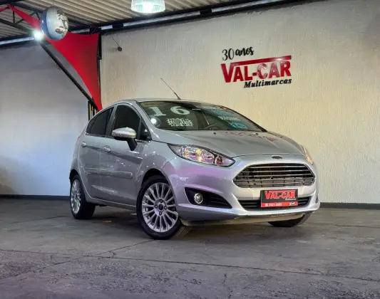 FORD FIESTA 1.6 TITANIUM PLUS HATCH 16V FLEX 4P POWERSHIFT FORD FIESTA 1.6 TITANIUM PLUS HATCH 16V FLEX 4P POWERSHIFT