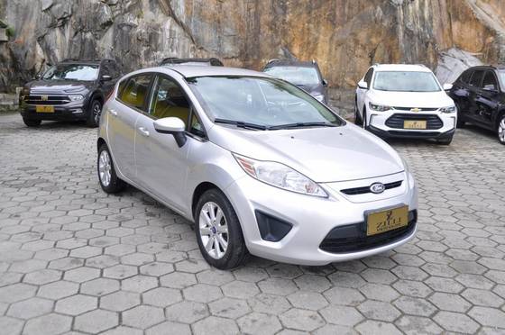 FORD FIESTA 1.6 SE HATCH 16V FLEX 4P MANUAL