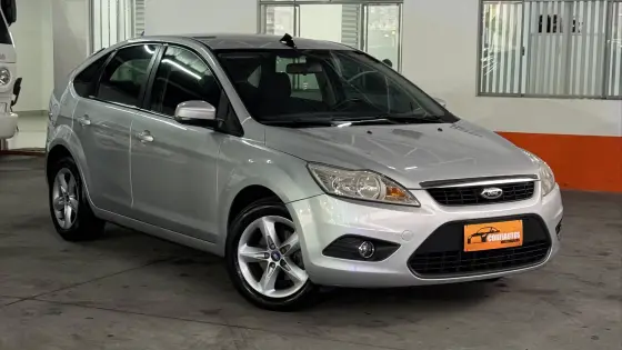 FORD FOCUS 1.6 GLX 16V FLEX 4P MANUAL FORD FOCUS 1.6 GLX 16V FLEX 4P MANUAL