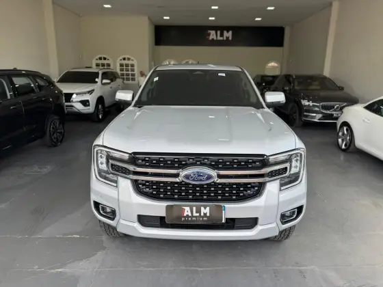 FORD RANGER 3.0 V6 TURBO DIESEL CD XLT 4X4 AUTOMÁTICO FORD RANGER 3.0 V6 TURBO DIESEL CD XLT 4X4 AUTOMÁTICO