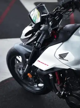 HONDA-CB 750 HORNET-2025