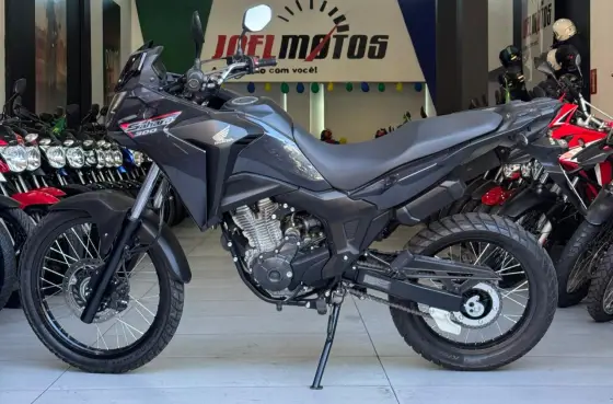HONDA XRE 300 SAHARA HONDA XRE 300 SAHARA