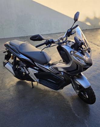 HONDA ADV 