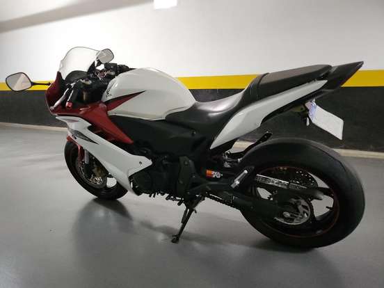 HONDA-CBR 600F-2013