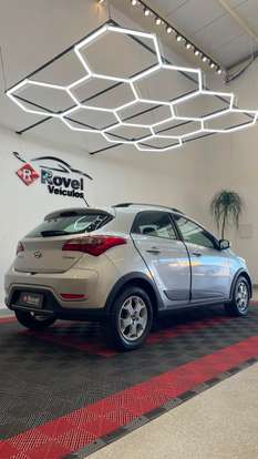 HYUNDAI-HB20X-1.6 16V PREMIUM FLEX 4P MANUAL HYUNDAI-HB20X-2013