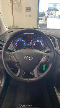 HYUNDAI-HB20X-1.6 16V PREMIUM FLEX 4P MANUAL HYUNDAI-HB20X-2013