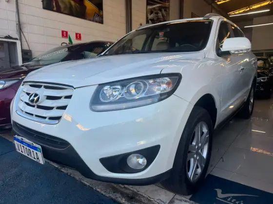 HYUNDAI SANTA FÉ 3.5 MPFI GLS 7 LUGARES V6 24V 285CV GASOLINA 4P AUTOMÁTICO HYUNDAI SANTA FÉ 3.5 MPFI GLS 7 LUGARES V6 24V 285CV GASOLINA 4P AUTOMÁTICO