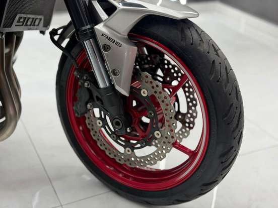KAWASAKI-Z900-2023