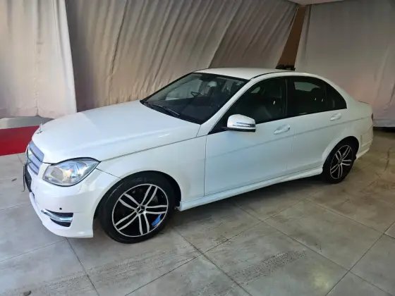 MERCEDES-BENZ C 180 1.6 CGI SPORT 16V TURBO GASOLINA 4P AUTOMÁTICO MERCEDES-BENZ C 180 1.6 CGI SPORT 16V TURBO GASOLINA 4P AUTOMÁTICO