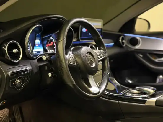 MERCEDES-BENZ-C 200-2.0 CGI AVANTGARDE 16V GASOLINA 4P AUTOMÁTICO MERCEDES-BENZ-C 200-2015