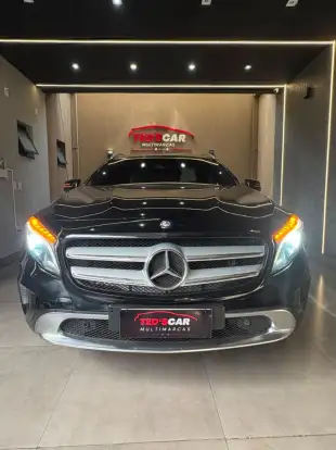 MERCEDES-BENZ-GLA 200-2015